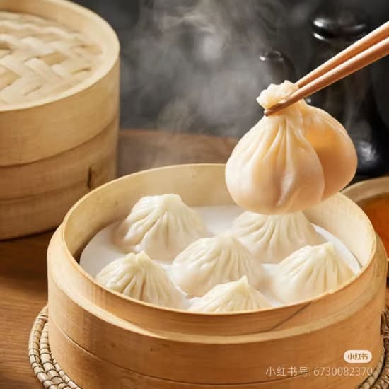 C2. 玉米汤包 / Corn Soup Dumpling (6 Pcs)